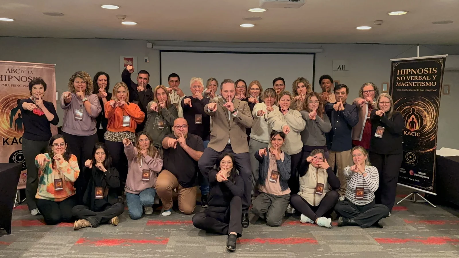 Grupo reunido al finalizar una formación presencial de Kacic